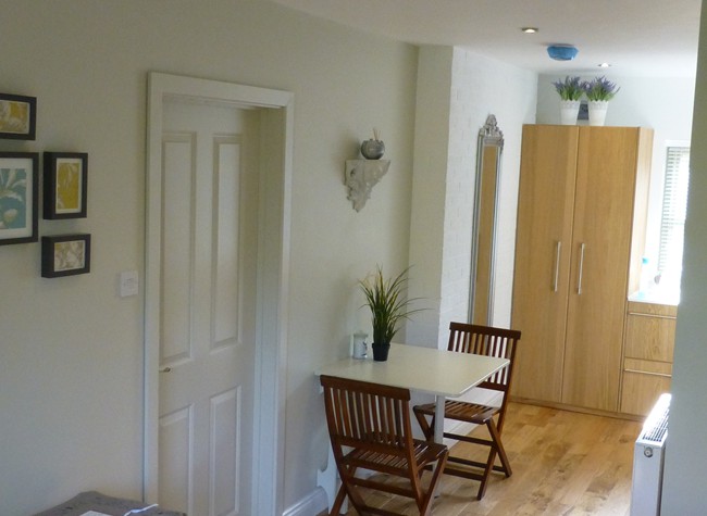 Kitchenette / dining area